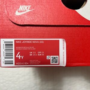 Nike Joyride Nova Kids Sneakers - Anthracite and Metallic Silver